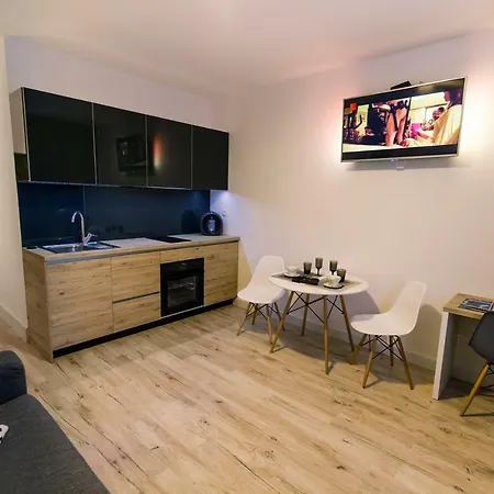 4* Hygge Studio Split